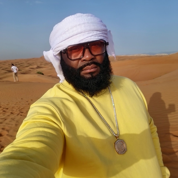 Meet your Posher, James - Picture 2 of 3